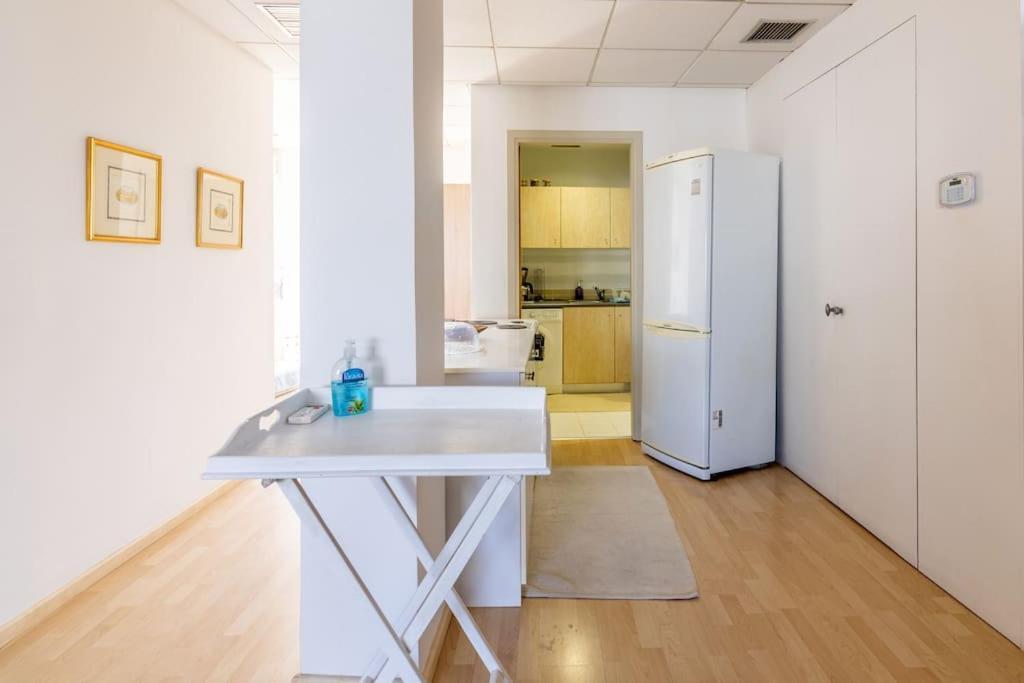 Downtown Spacious Loft Apartment Just 3 Minutes From City Centre Ηράκλειο Κρήτης Εξωτερικό φωτογραφία